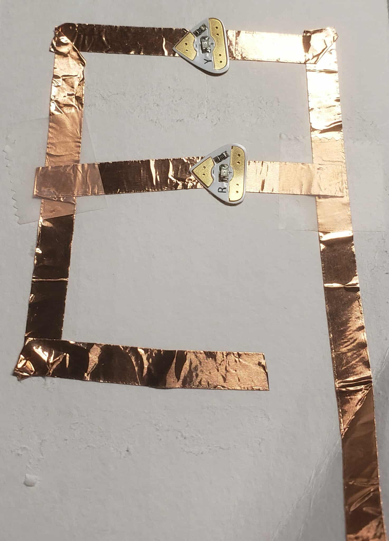 a parallel circuit with 2 sticker lights